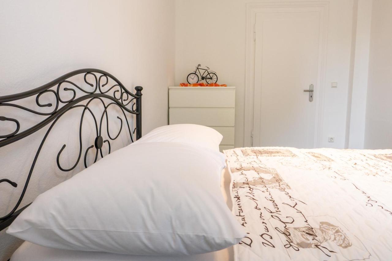 Appartment Rheinaue ดุยส์บูร์ก ภายนอก รูปภาพ